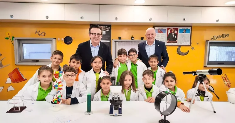 MediaMarkt Türkiye ve TEGV’den deprem bölgesinde 11 bini aşkın çocuğa eğitim desteği