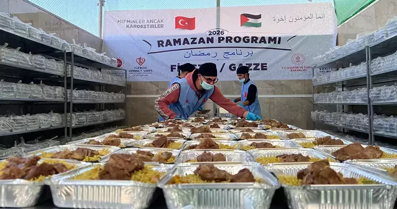 Vakıflar Genel Müdürlüğü ve TDV den Gazze de 20 bin kişilik iftar desteği