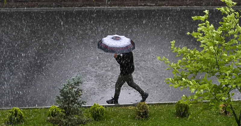 Meteoroloji il il uyardı: Şiddetli sağanak ve fırtına alarmı!