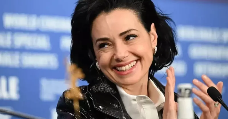 Berlin dönüşü Özgü Namal dan açıklama: Herkesin yapması gerekeni yaptım