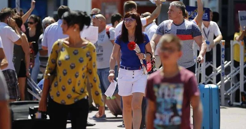 Ruslar Türkiye ye akın edecek: Bilet satışları tavan yaptı