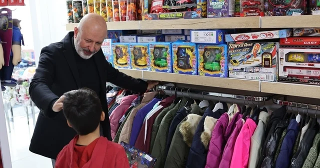 Kocasinan da Ramazan Bayramı nda ailelerin yüzü güldü Kocasinan Belediyesi nden gönüllere dokunan bayram desteği Kayseri Haberleri