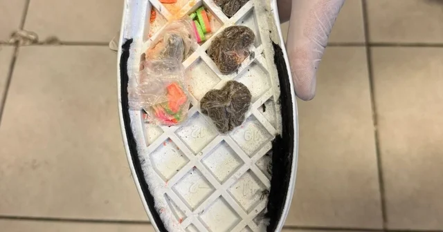 Ayakkabı tabanına zulalanmış uyuşturucu ele geçirildi Şanlıurfa Haberleri