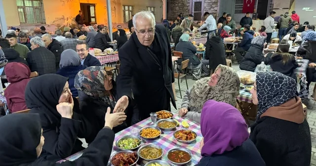 Başkan Arslan son iftarda Çamlıbel gençlerinin gönül sofrasına konuk oldu Denizli Haberleri