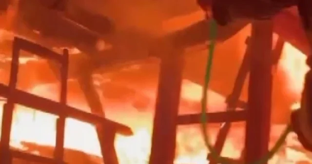 Ahşap ev alev topuna döndü Sakarya Haberleri