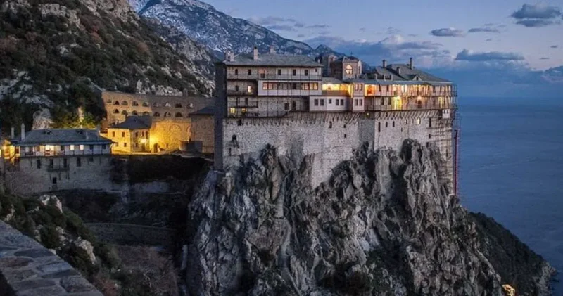 Türkiye nin dibinde: Kadınlar buraya asla giremiyor!