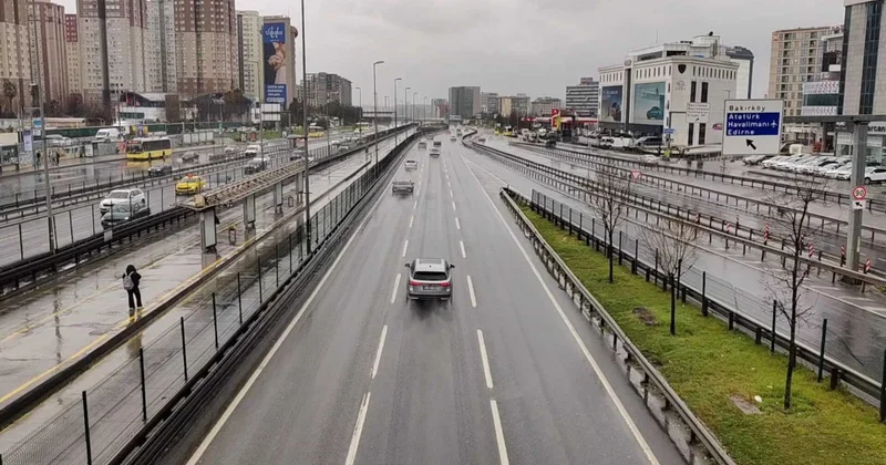 İstanbul’da bayram sessizliği: Megakentte yollar boş kaldı Sözcü Gazetesi