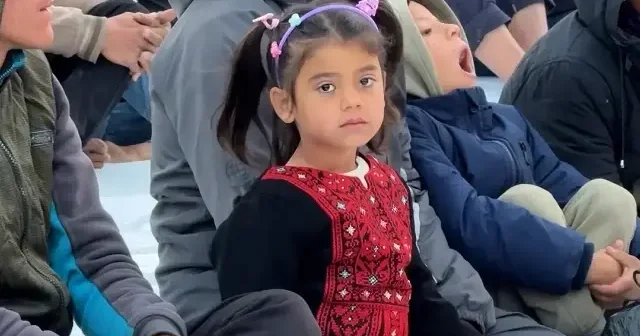 Filistinliler üçüncü Ramazan Bayramı’nı da enkazlar ve yıkım arasında karşıladı VİDEO İZLE