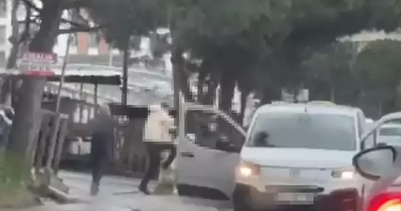 Maltepe de trafikte araçtan inerek yayalara saldıran 2 şüpheliye 360 bin lira ceza