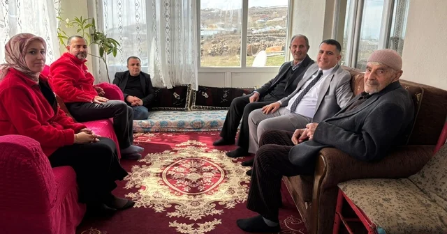 Kızılay dan yalnız yaşayan yaşlılara bayram ziyareti Van Haberleri