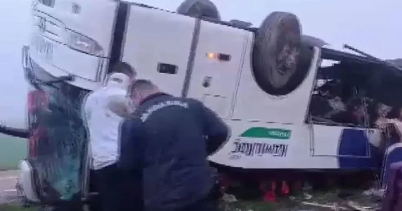 Son dakika... Adana da yolcu otobüsü devrildi: Çok sayıda yaralı var Sözcü Gazetesi