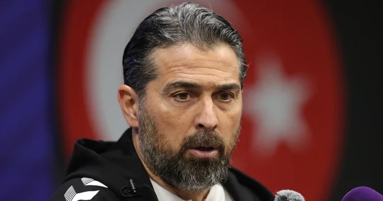 İlhan Palut: Çok değerli bir 3 puan aldık