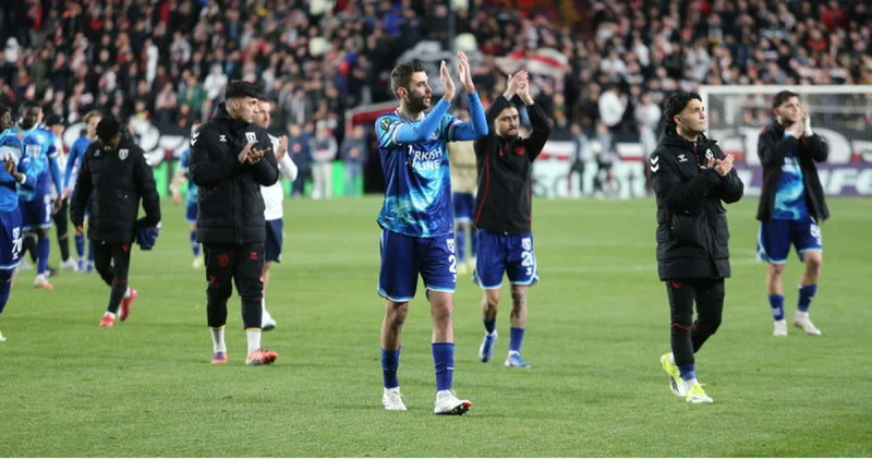 Rayo Vallecano: 0 Samsunspor: 1 MAÇ SONUCU (Samsunspor dan Avrupa ya galibiyetle veda) Futbol Haberleri