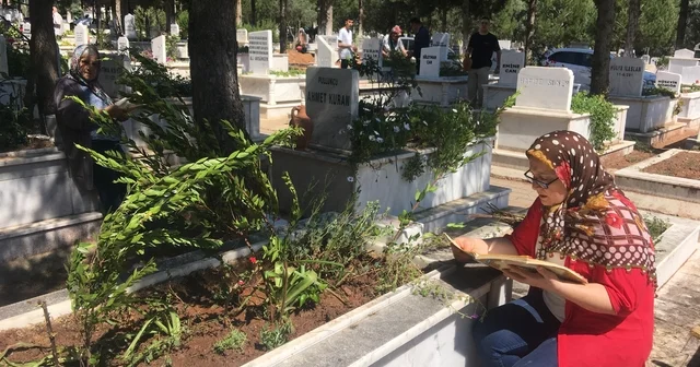 Bayramın ilk günü mrzarlıklarda yoğunluk Vatandaşlarda Büyükşehir e tam not Aydın Haberleri