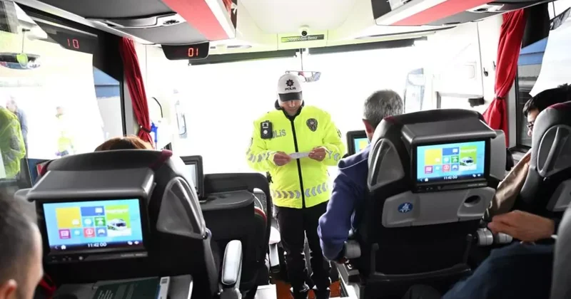 İzmir de polis ekiplerinden bayram mesaisi