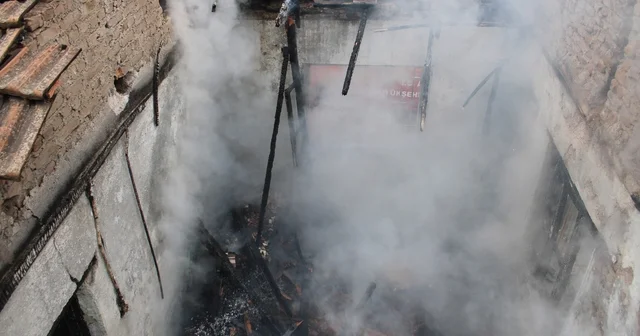 Alevler evi sardı, mahallede panik yaşandı Aydın Haberleri