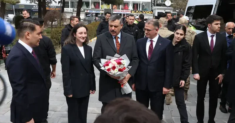Bakan Çiftçi, bayramlaşma programı için Van a geldi