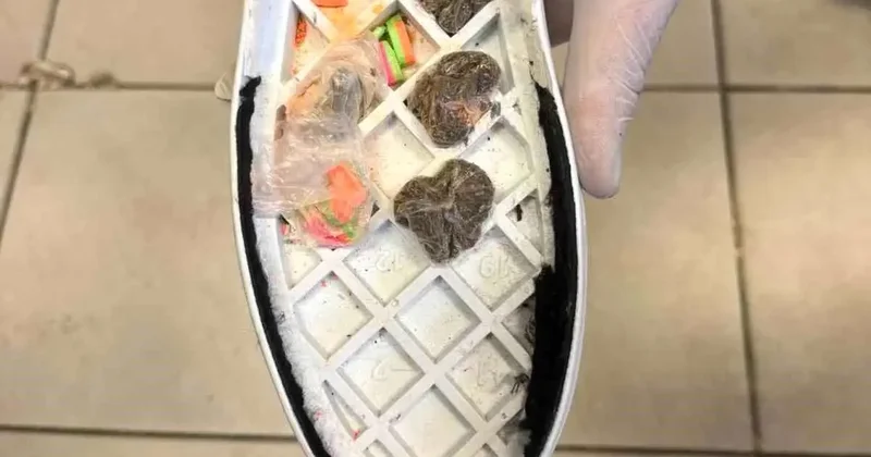 Şanlıurfa da Ayakkabıdan Uyuşturucu Çıktı