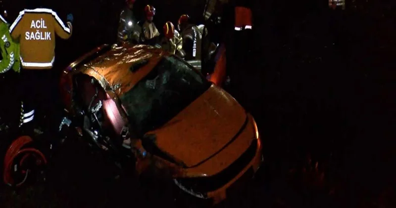 Bayram sabahı İstanbul da feci kaza! Taksi su kanalına uçtu 3 kişi öldü