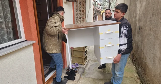 Suluova da öksüz ve yetim çocuklara çalışma masası ve sandalye verildi Amasya Haberleri