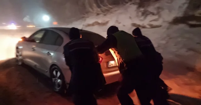 Domaniç Dağ Yolu nda kar ve tipi etkili oldu Kütahya Haberleri