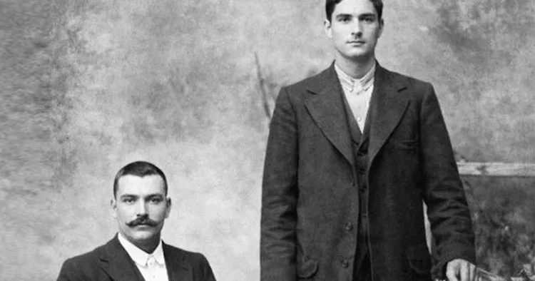 Benim dedem vatanı için şehit oldu... Çanakkale den geri gelemedi