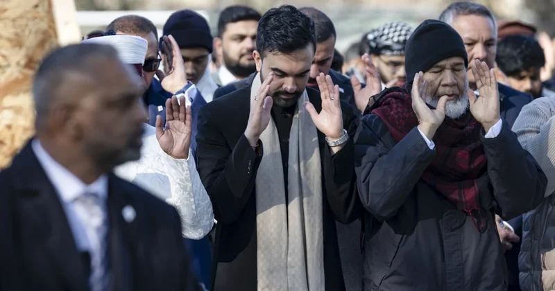 Mamdani New York ta bayram namazına katıldı Sözcü Gazetesi