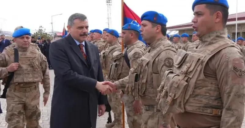 İçişleri Bakanı Çiftçi, Gürpınar daki Jandarma Komando Tabur Komutanlığı nı ziyaret etti