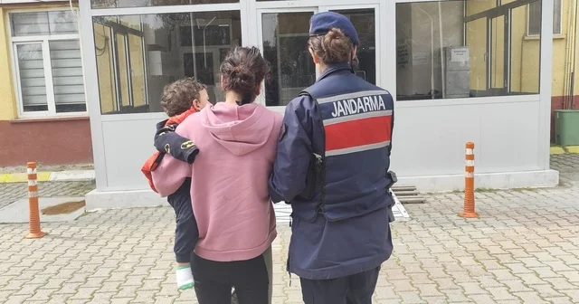 Yedi ayrı suçtan aranıyordu, kucağında bebeğiyle hapse girdi Aydın Haberleri