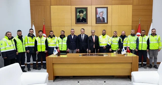 Sakarya Büyükşehir ailesi bayram sofrasında bir araya geldi Sakarya Haberleri