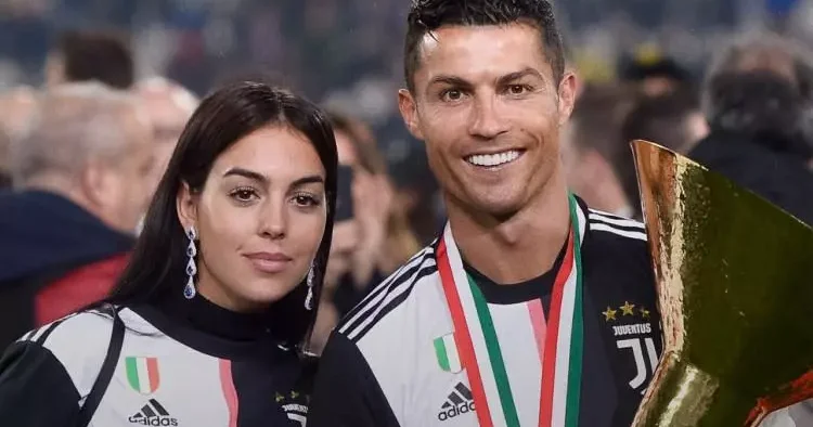 Cristiano Ronaldo ve Georgina Rodriguez evlilik sözleşmesini yeniledi!