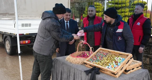 Kabir ziyaretinde bulunanlara sürpriz Düzce Haberleri