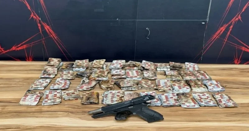 Ev yandı uyuşturucu zulası ifşa oldu: 10 gözaltı