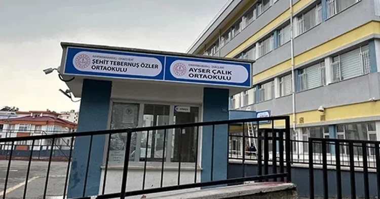 Ayser Çalık Ortaokulu eğitime yeniden başladı