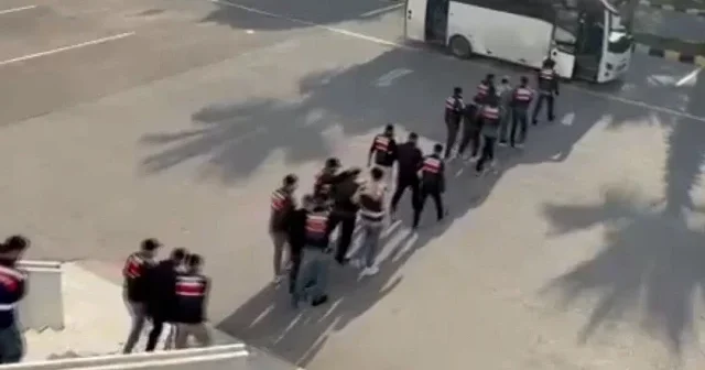 Terör örgütü DEAŞ a yönelik 24 ilde düzenlenen operasyonlarda 90 şüpheli yakalandı VİDEO İZLE