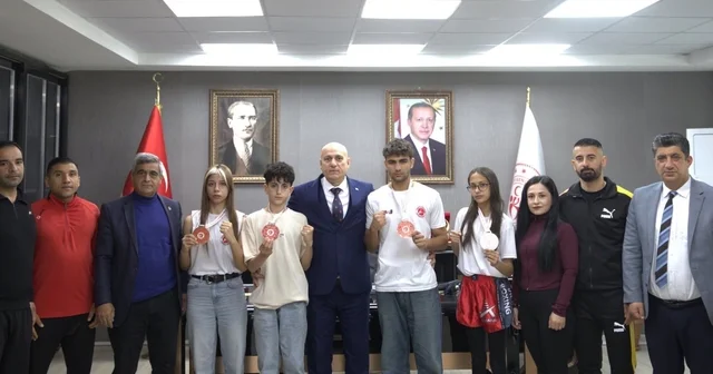 Adıyamanlı kick boksçulardan Türkiye Şampiyonasında büyük başarı Adıyaman Haberleri