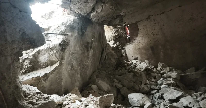 Gümüşhane de heyelan: 3 ev tedbir amacıyla boşaltıldı Gündem Haberleri