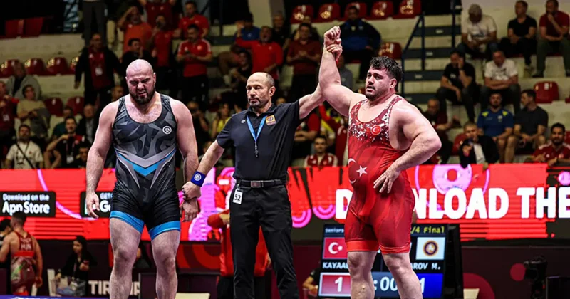 Rıza Kayaalp, Avrupa Güreş Şampiyonası nda finale çıktı! Rakibinden skandal hareket