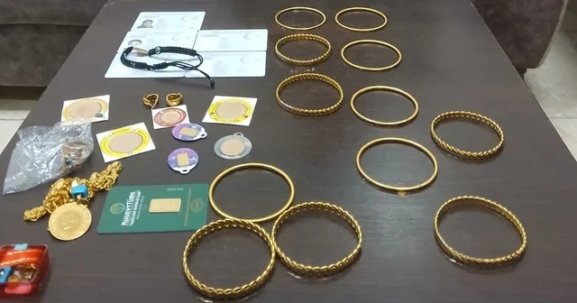 Diyarbakır da otobüste unutulan çok sayıda altın sahibine teslim edildi Diyarbakır Haberleri