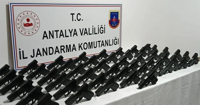 Antalya ve Konya da jandarmadan silah kaçakçılığı operasyonu Antalya Haberleri