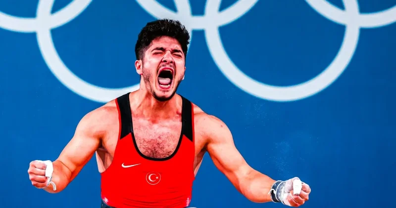 Muhammed Furkan Özbek rekor kırarak şampiyon oldu Spor Haberleri