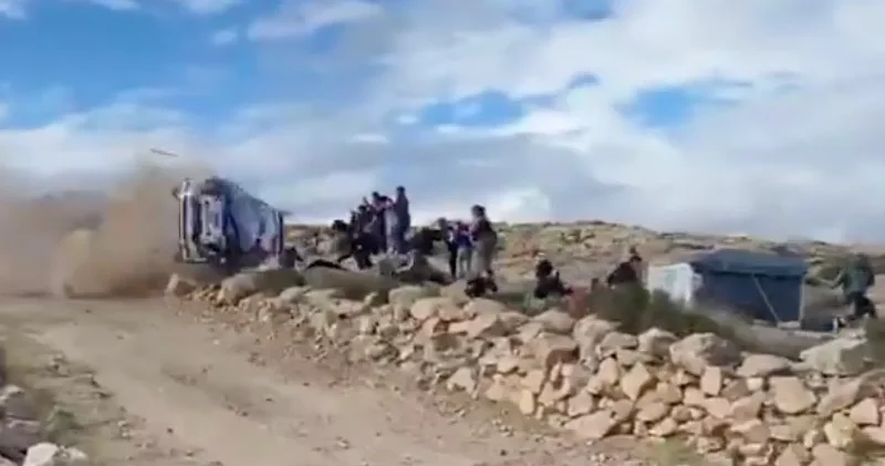 Ralli aracı kalabalığın içine uçtu: 1 ölü 3 yaralı