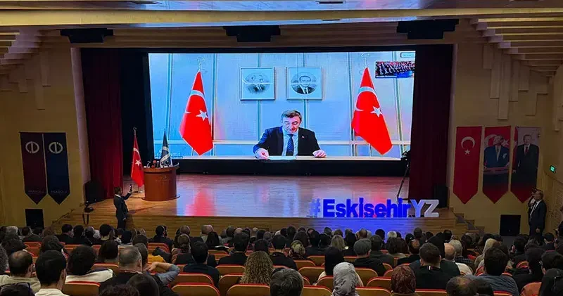 Cevdet Yılmaz: Yapay zekada atılan her adımın küresel rekabeti ileriye taşıyan bir değer üretmesini hedefliyoruz