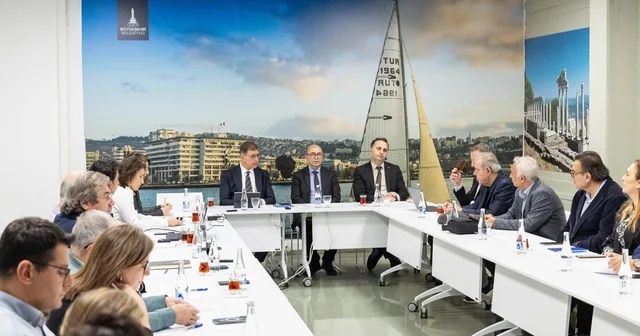 İzmir in 8 bin 500 yıllık hazinesi masaya yatırıldı İzmir Haberleri