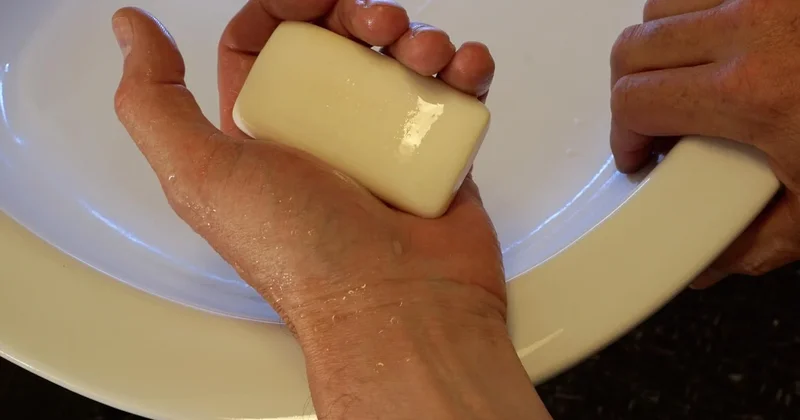 Sabunlarda bakteri olduğu ortaya çıktı: Evinde olan çöpe atsın uyarısı geldi Sözcü Gazetesi