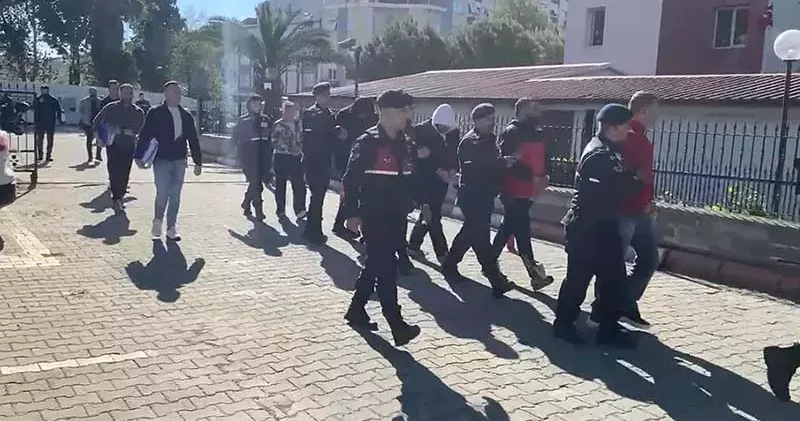 Aydın da 226 milyon TL işlem hacimli yasa dışı bahis operasyonun 9 şüphelisi adliyede