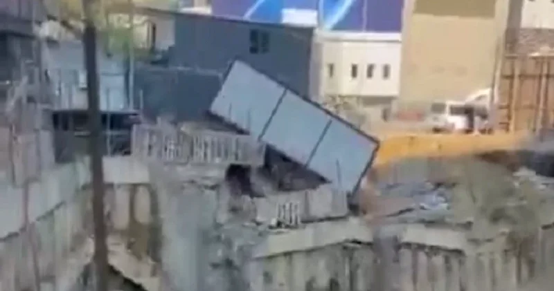 Fenerbahçelileri korkutan olay: Stadyum yakınında ani yıkım Futbol Haberleri