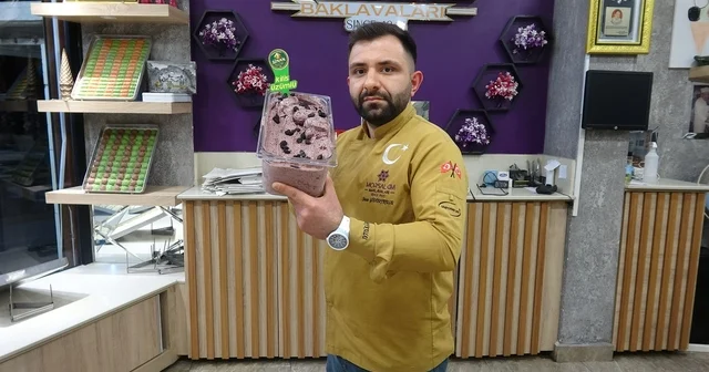 Kilis in horoz karası üzümü dondurmaya dönüştü Kilis Haberleri