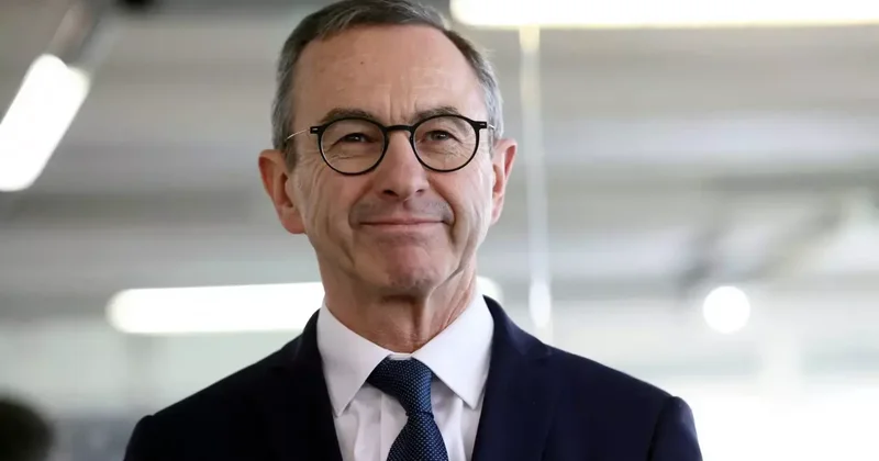 Fransa da cumhurbaşkanlığına ilk aday başörtüsü karşıtı çıktı