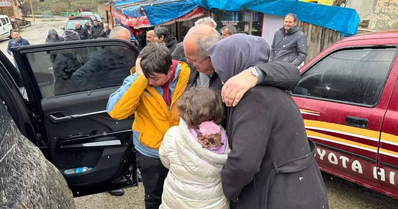 Ayder Yaylası’nda mahsur kalan aile kurtarıldı: Duygusal anlar yaşandı